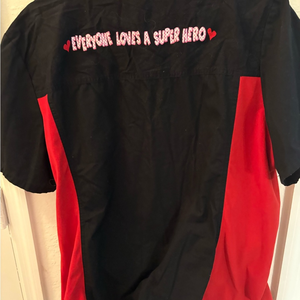 Marvel Superhero Scrub Top 2XL Black Red V-Neck Nurse Comic Graphic. EUC. - Picture 8 of 9